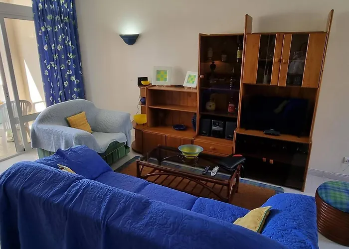 Marina Plaza Apartment *