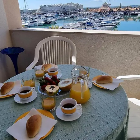 Marina Plaza Картейра